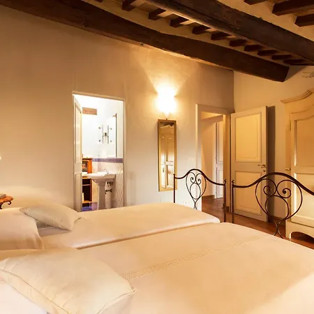 Charme Apartment